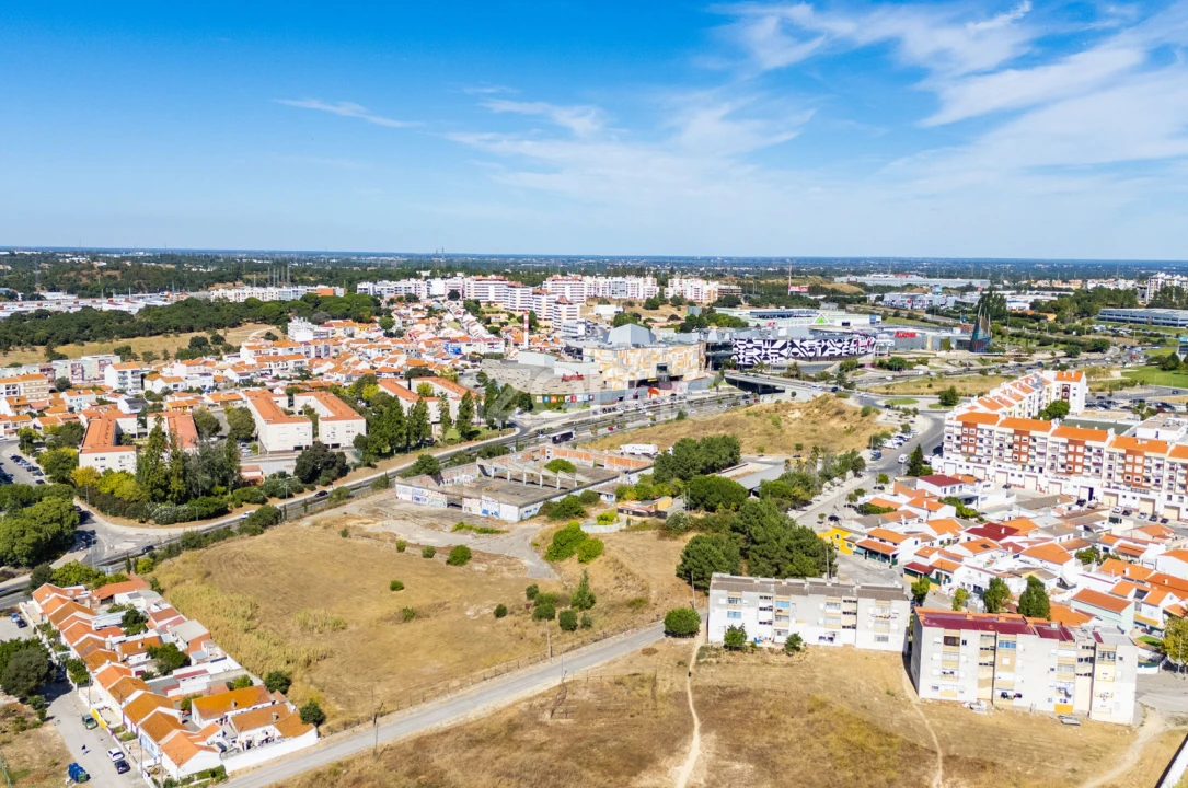 Terreno para Venda em Setubal (São Sebastião) Foto 3
