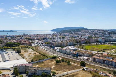 Terreno para Venda em Setubal (São Sebastião)