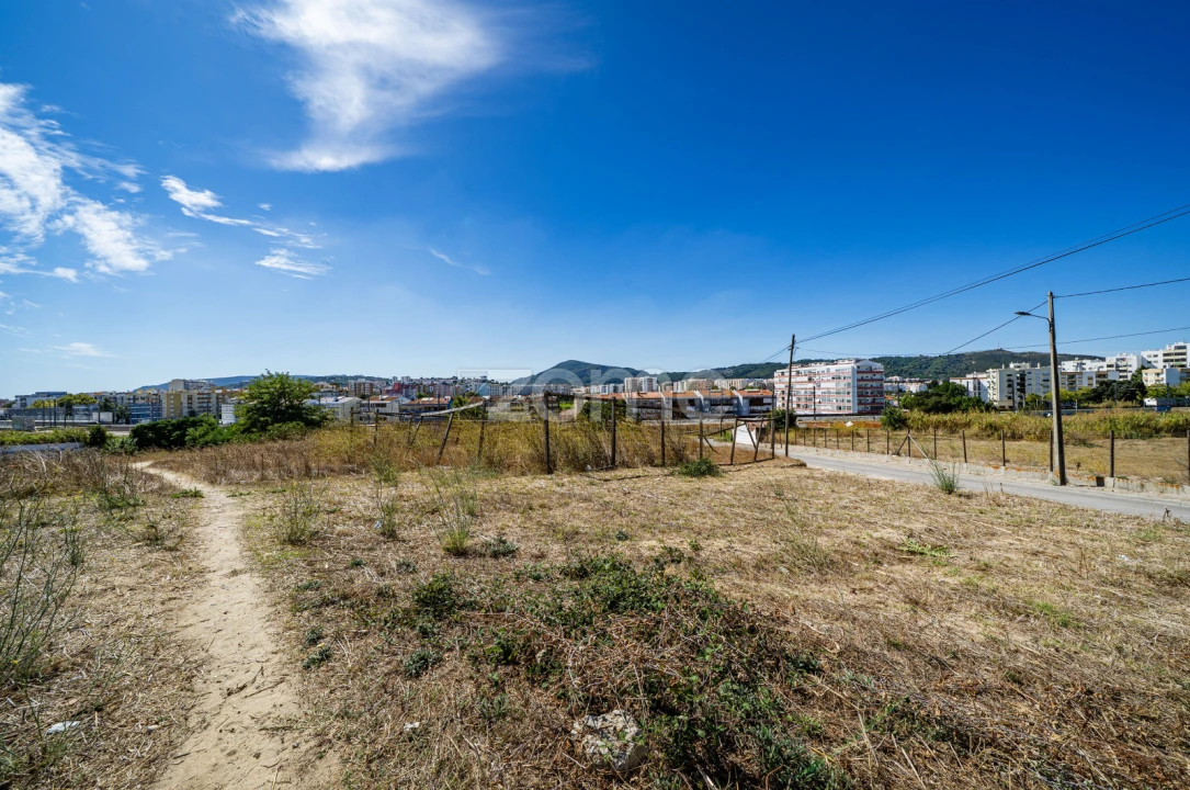 Terreno para Venda em Setubal (São Sebastião) Foto 7