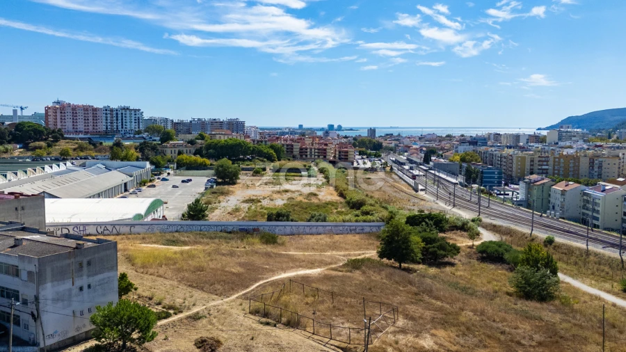 Terreno para Venda em Setubal (São Sebastião)