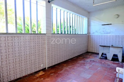 Moradia T3 para Arrendamento em Carcavelos e Parede