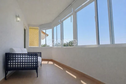 Apartamento T2 para Arrendamento em Carcavelos e Parede