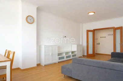 Apartamento T2 para Arrendamento em Carcavelos e Parede