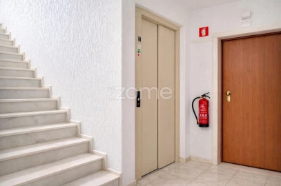 Apartamento T2 para Arrendamento em Carcavelos e Parede