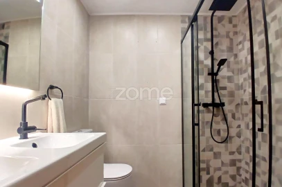 Apartamento T2 para Arrendamento em Carcavelos e Parede