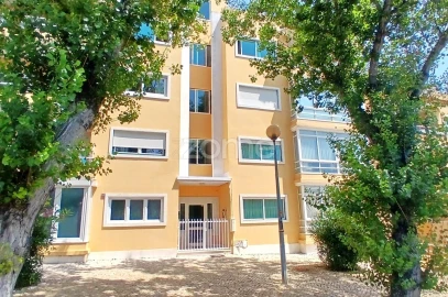 Apartamento T2 para Arrendamento em Carcavelos e Parede