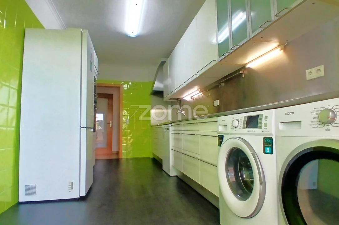 Apartamento T2 para Arrendamento em Carcavelos e Parede Foto 7