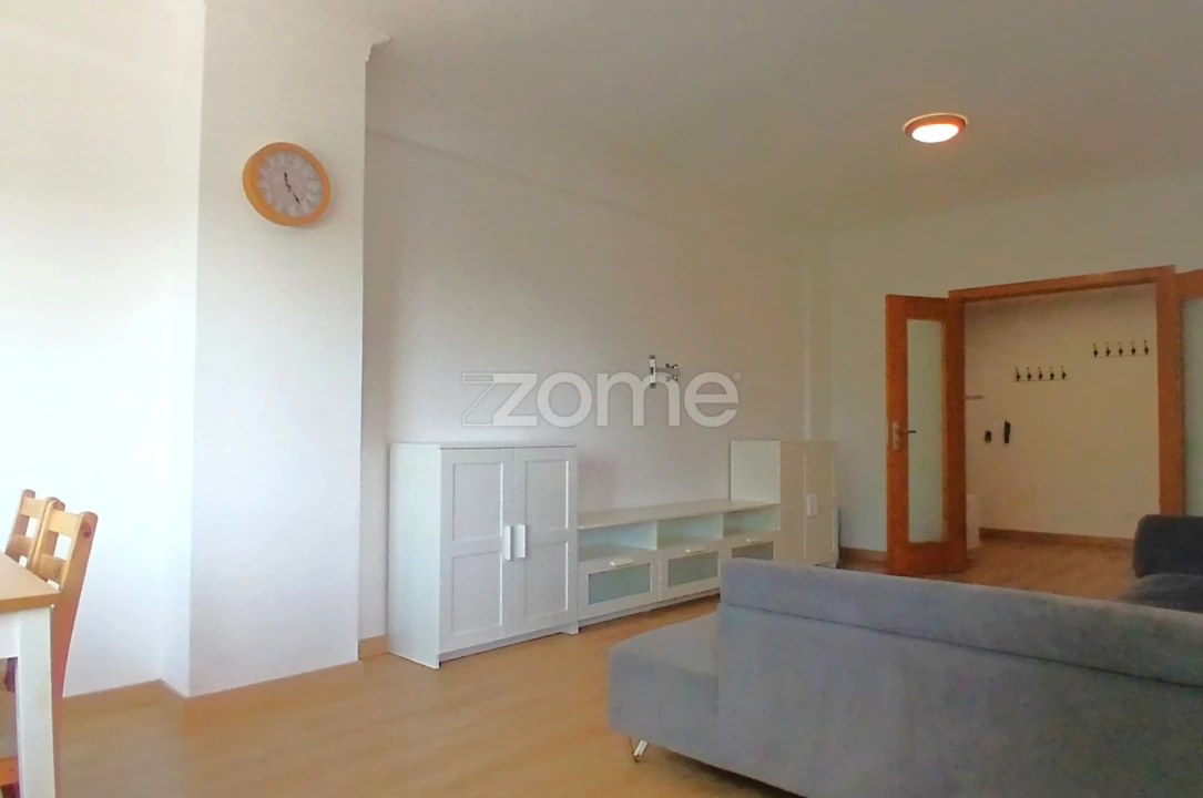 Apartamento T2 para Arrendamento em Carcavelos e Parede Foto 4