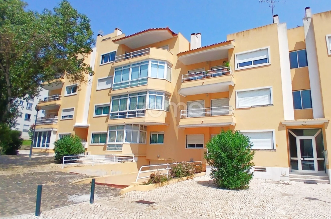 Apartamento T2 para Arrendamento em Carcavelos e Parede Foto 1