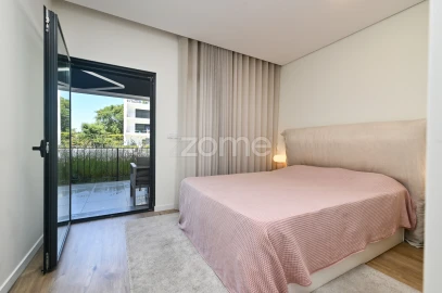 Apartamento T3 para Venda em Oeiras e São Julião da Barra, Paço de Arcos e Caxias