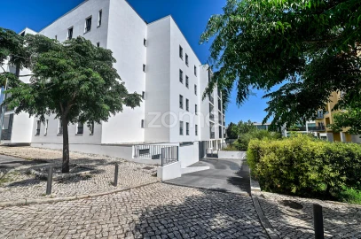 Apartamento T3 para Venda em Oeiras e São Julião da Barra, Paço de Arcos e Caxias