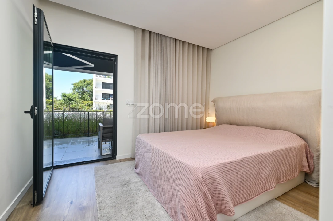 Apartamento T3 para Venda em Oeiras e São Julião da Barra, Paço de Arcos e Caxias Foto 12