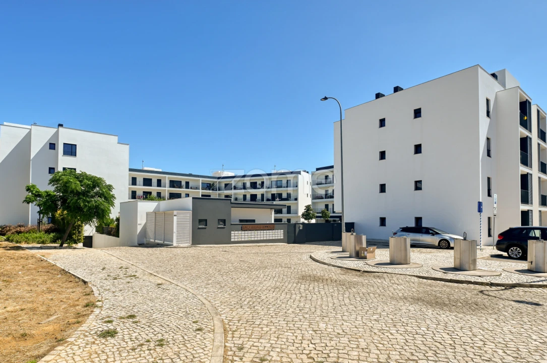 Apartamento T3 para Venda em Oeiras e São Julião da Barra, Paço de Arcos e Caxias Foto 2