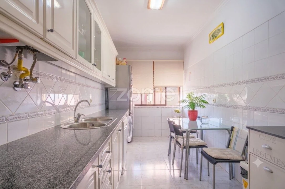 Apartamento T2 para Venda em Cacém e São Marcos Foto 7