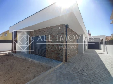 Moradia T3 para Venda em Fernao Ferro