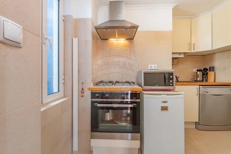 Apartamento T1 para Venda em Misericórdia Foto 10