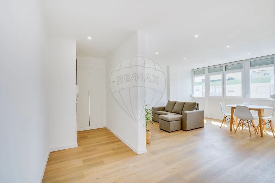 Apartamento T2 para Venda em Amora Foto 6