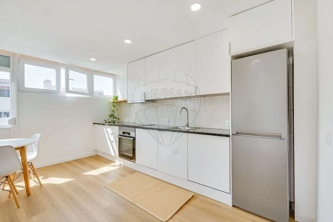 Apartamento T2 para Venda em Amora Foto 3