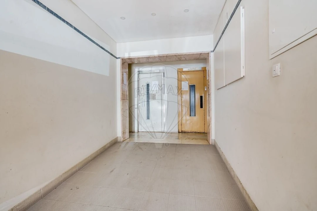 Apartamento T2 para Venda em Amora Foto 17
