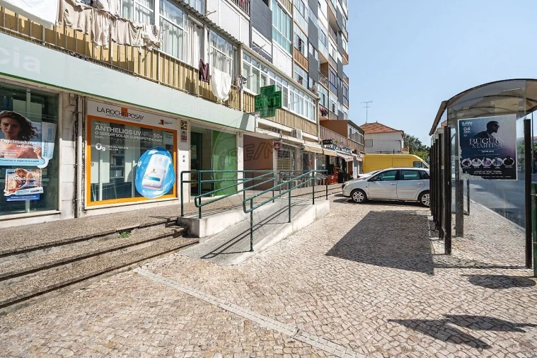 Apartamento T2 para Venda em Amora Foto 16