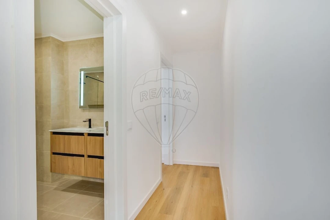 Apartamento T2 para Venda em Amora Foto 10
