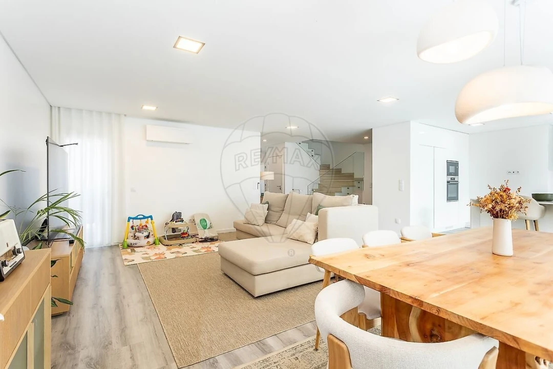 Apartamento T5 para Venda em Montijo e Afonsoeiro Foto 11