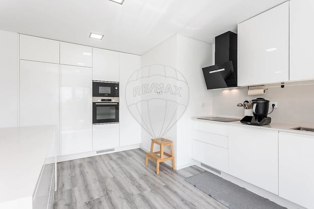 Apartamento T5 para Venda em Montijo e Afonsoeiro Foto 8