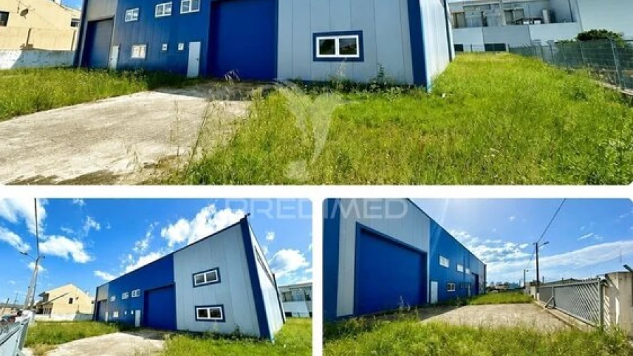 Armazém para Venda em Atalaia e Alto Estanqueiro-Jardia