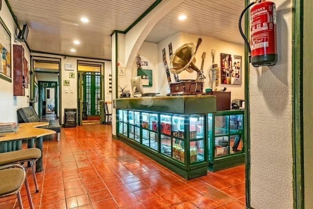 Apartamento T0 para Venda em Arroios Foto 1