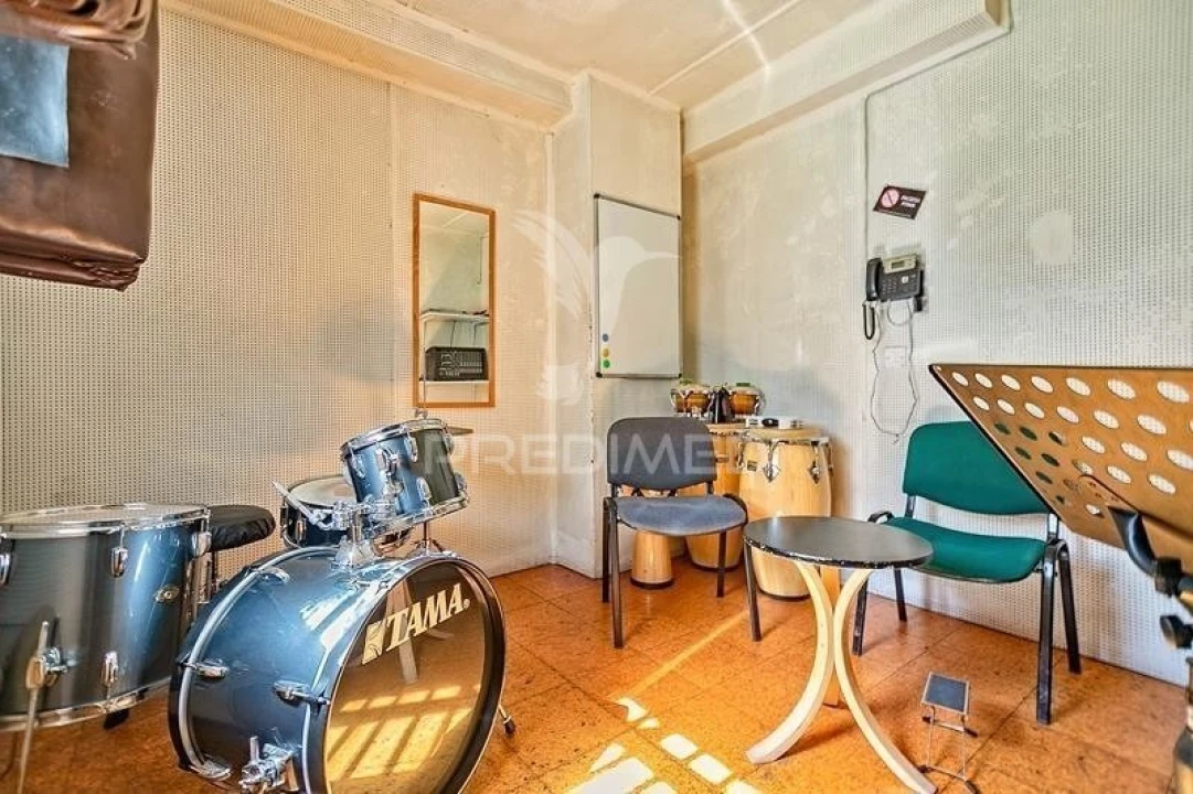 Apartamento T0 para Venda em Arroios Foto 9