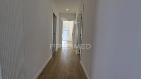 Moradia T3 para Venda em Fernao Ferro