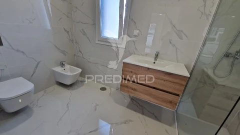 Moradia T3 para Venda em Fernao Ferro