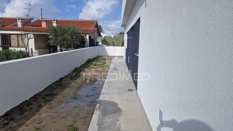 Moradia T3 para Venda em Fernao Ferro