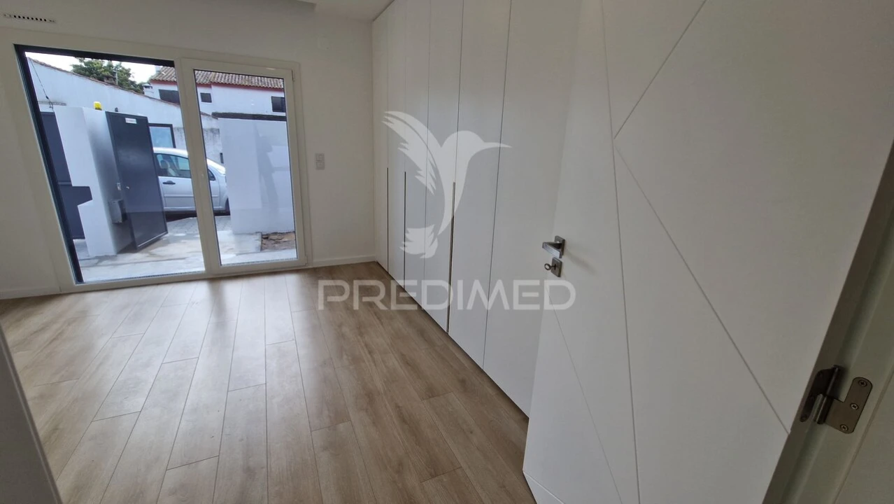 Moradia T3 para Venda em Fernao Ferro Foto 8