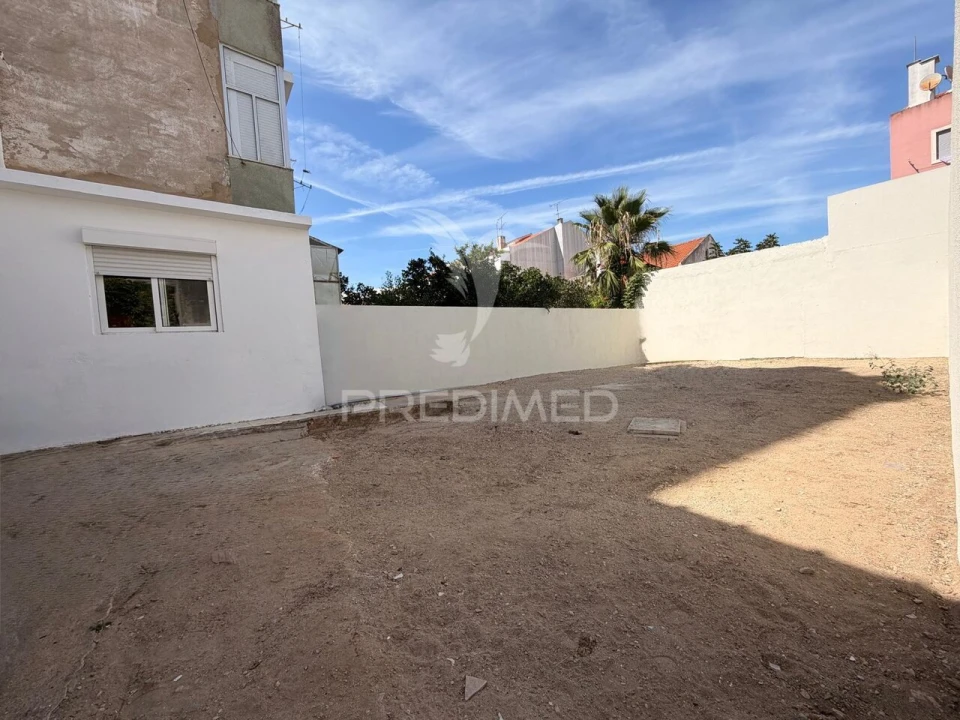 Moradia T2 para Venda em Baixa da Banheira e Vale da Amoreira Foto 27
