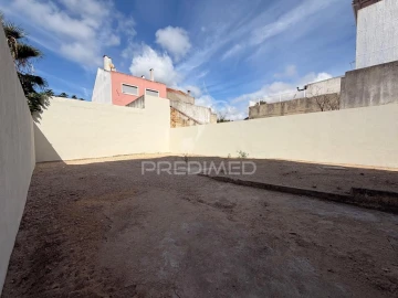 Moradia T2 para Venda em Baixa da Banheira e Vale da Amoreira