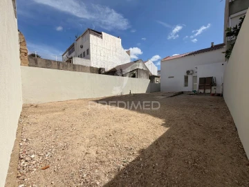Moradia T2 para Venda em Baixa da Banheira e Vale da Amoreira