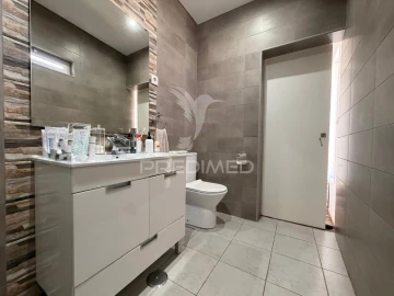 Moradia T2 para Venda em Baixa da Banheira e Vale da Amoreira