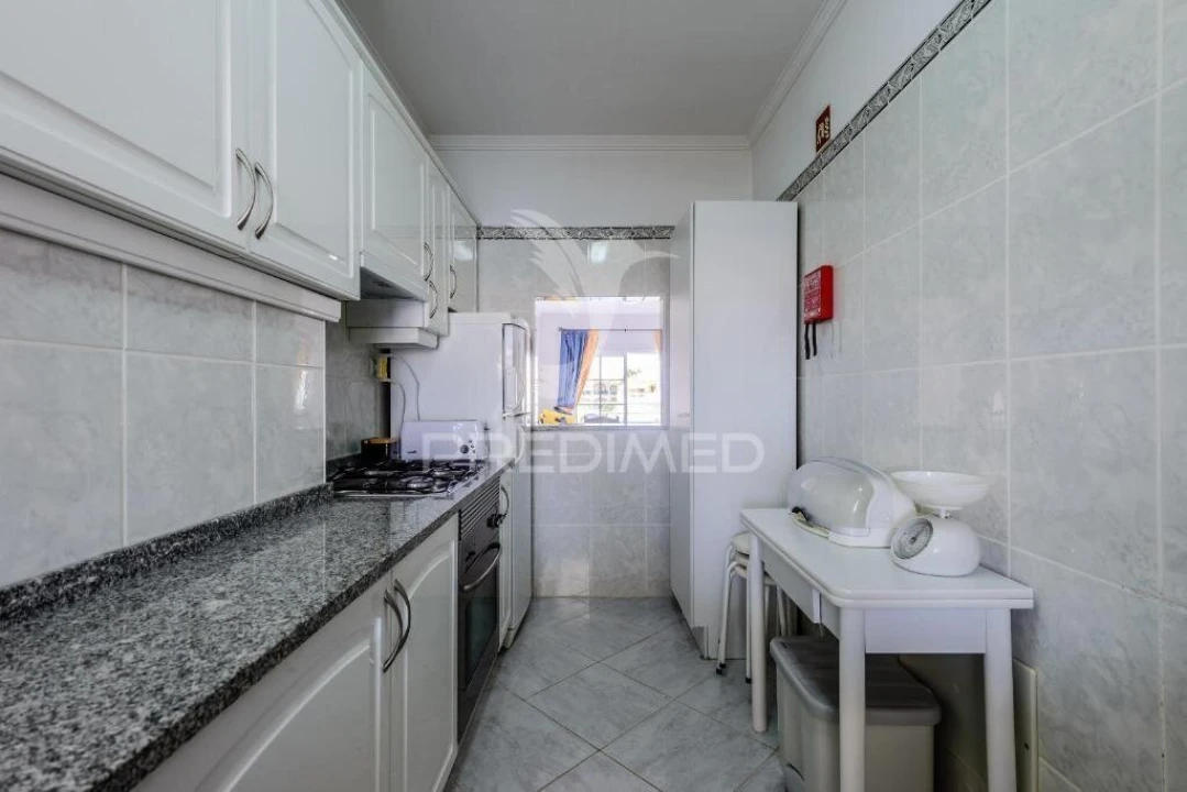 Apartamento T2 para Venda em Quarteira Foto 11