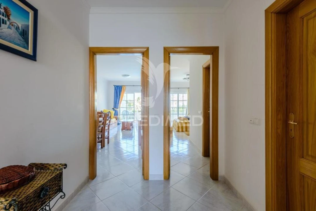 Apartamento T2 para Venda em Quarteira Foto 9