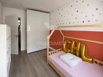 Apartamento T2 para Venda em Charneca de Caparica e Sobreda