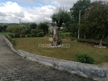 Moradia T3 para Venda em Pussos São Pedro