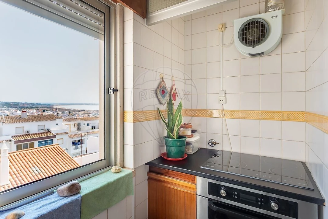 Apartamento T1 para Venda em Lagos (São Sebastião e Santa Maria) Foto 3