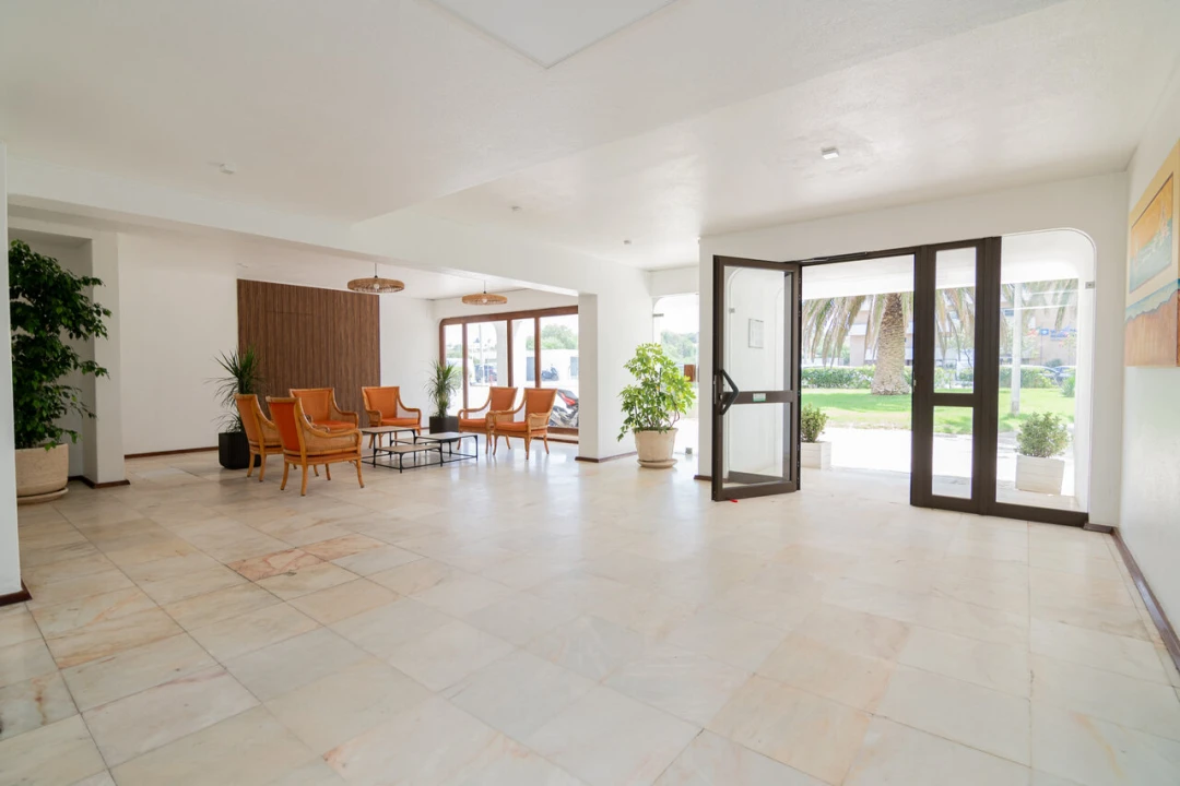 Apartamento T1 para Venda em Alvor Foto 8