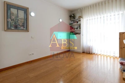 Apartamento T3 para Venda em Vila Verde e Barbudo