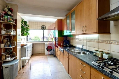 Apartamento T3 para Venda em Vila Verde e Barbudo
