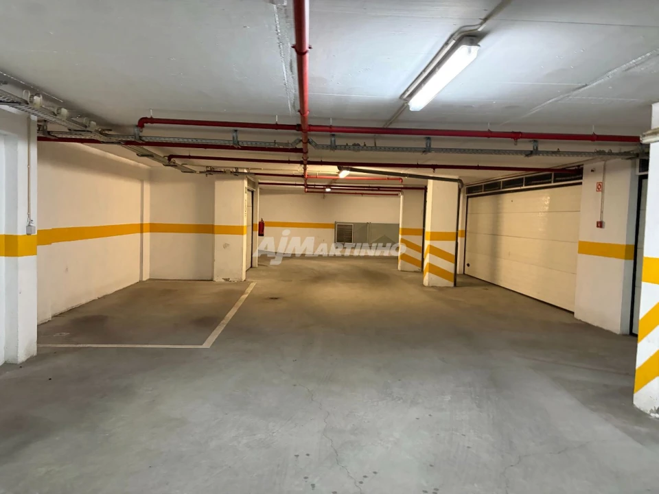 Apartamento T2 para Arrendamento em Águas Livres Foto 13