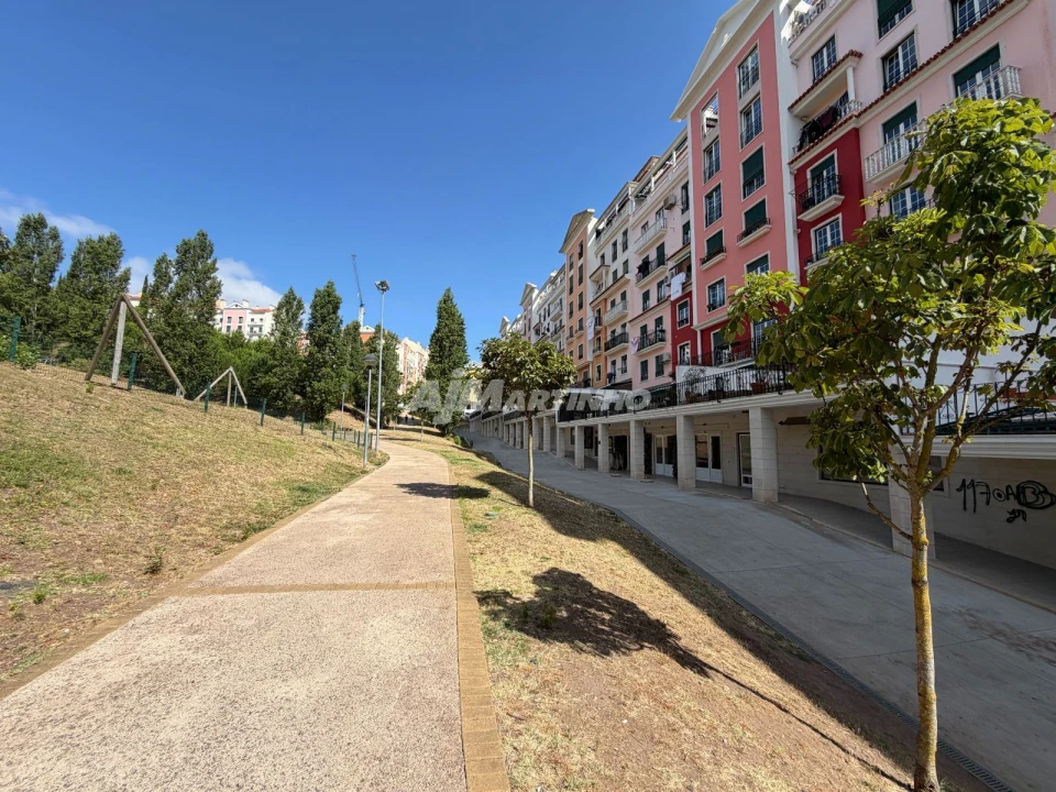 Apartamento T2 para Arrendamento em Águas Livres Foto 1