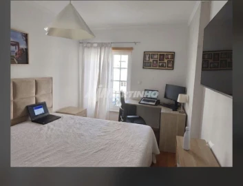Apartamento T2 para Arrendamento em Águas Livres