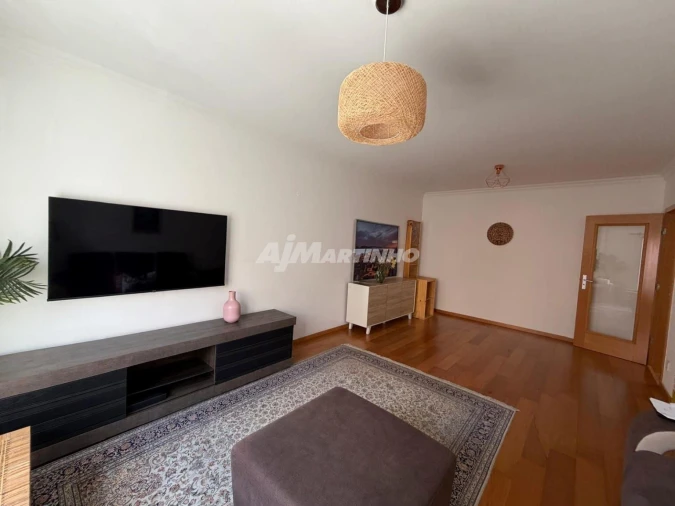 Apartamento T2 para Arrendamento em Águas Livres Foto 7
